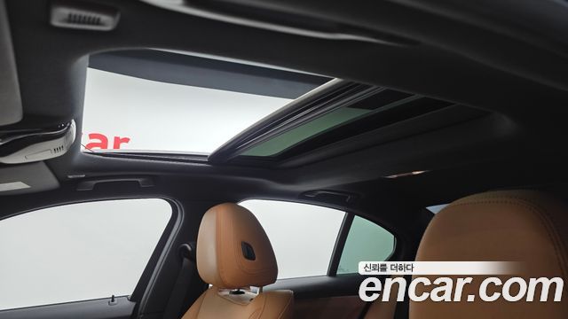 BMW 3-Series 2024 — photo 28
