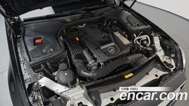 Mercedes-Benz E-Class 2017 — photo 6