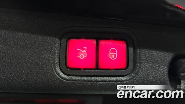 Mercedes-Benz E-Class 2017 — photo 20