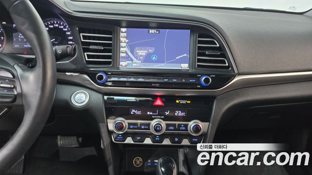 Hyundai AVANTE 2020 — photo 20