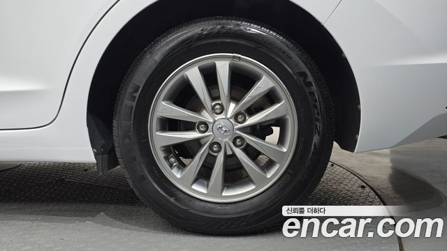 Hyundai AVANTE 2020 — photo 7
