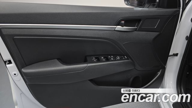Hyundai AVANTE 2020 — photo 14