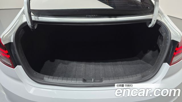 Hyundai AVANTE 2020 — photo 27