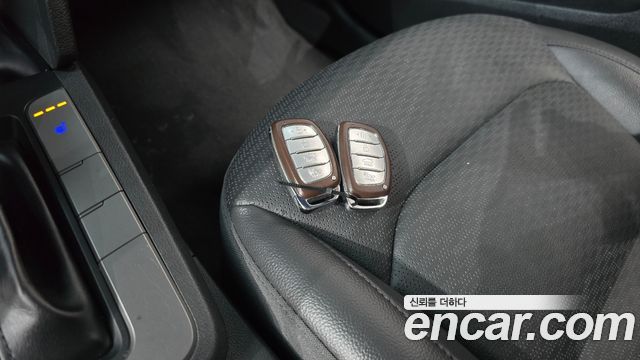 Hyundai AVANTE 2020 — photo 28
