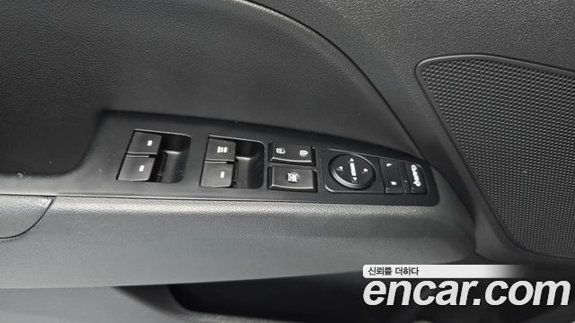 Hyundai AVANTE 2020 — photo 32