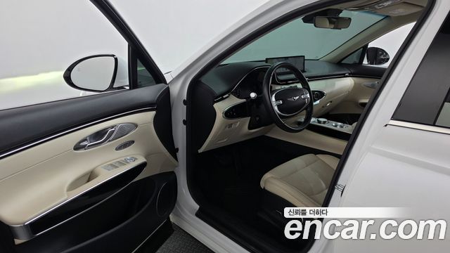Genesis GV70 2021 — photo 13