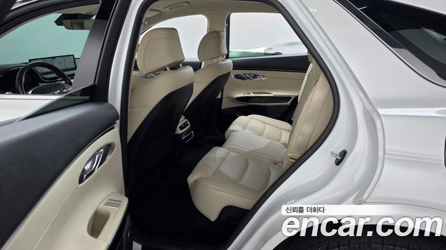 Genesis GV70 2021 — photo 17