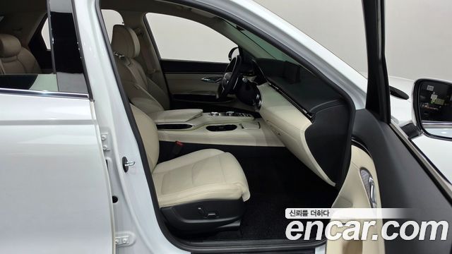 Genesis GV70 2021 — photo 16