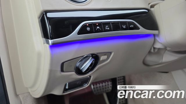 Mercedes-Benz S-Class 2020 — photo 38
