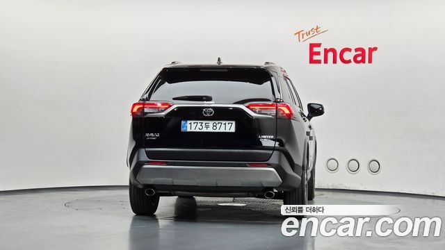 Toyota RAV4 2025 — photo 4