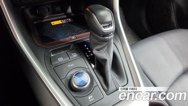 Toyota RAV4 2025 — photo 12
