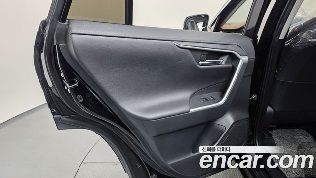 Toyota RAV4 2025 — photo 15