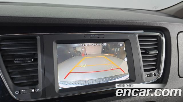 Kia Canival 2017 — photo 15