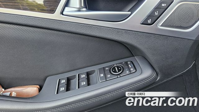 Genesis G80 2017 — photo 11