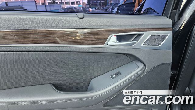 Genesis G80 2017 — photo 12