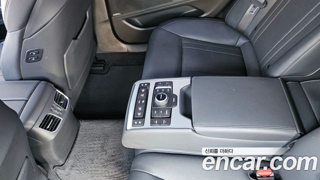 Genesis G80 2017 — photo 13