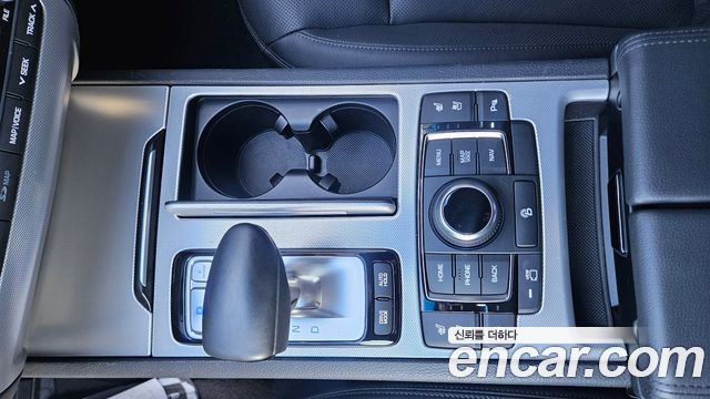 Genesis G80 2017 — photo 14