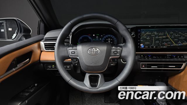 Toyota Camry 2025 — photo 18