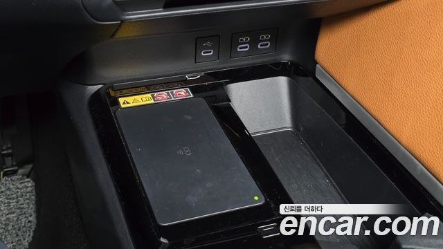 Toyota Camry 2025 — photo 24