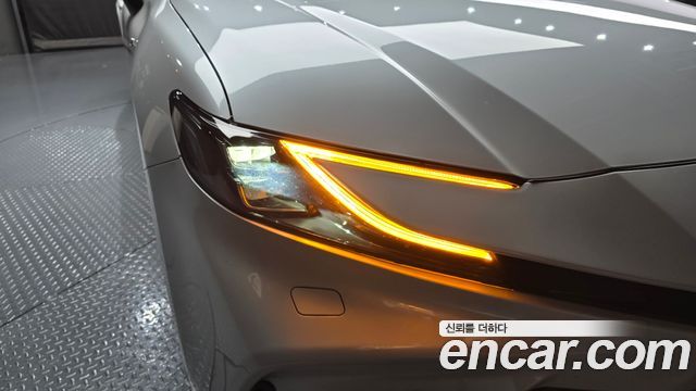 Toyota Camry 2025 — photo 8