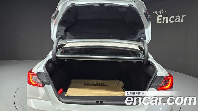 Toyota Camry 2025 — photo 30