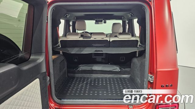 Mercedes-Benz G-Class 2023 — photo 20