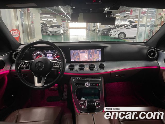 Mercedes-Benz E-Class 2020 — photo 6