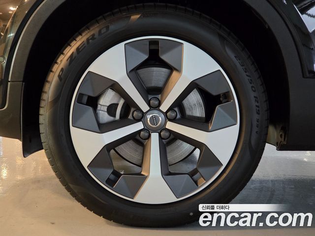 Volvo XC40 2025 — photo 5
