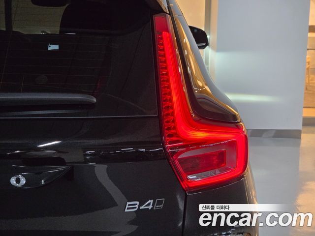 Volvo XC40 2025 — photo 18