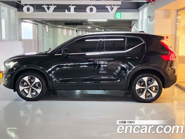 Volvo XC40 2025 — photo 20