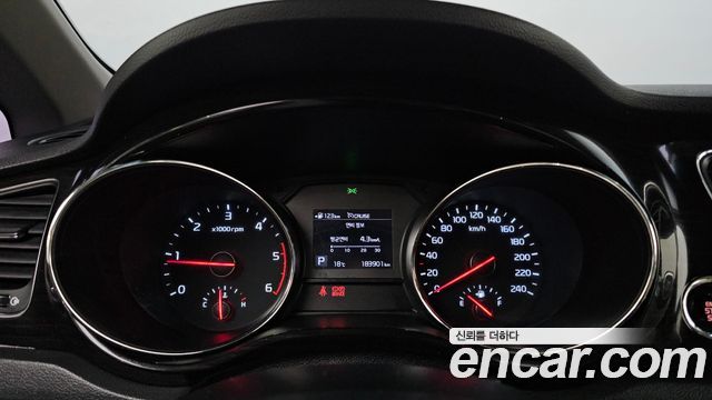 Kia Canival 2019 — photo 8