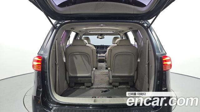 Kia Canival 2019 — photo 20