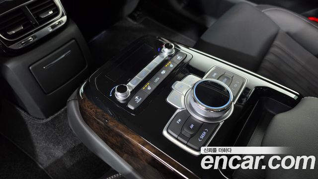 Genesis G90 2021 — photo 20
