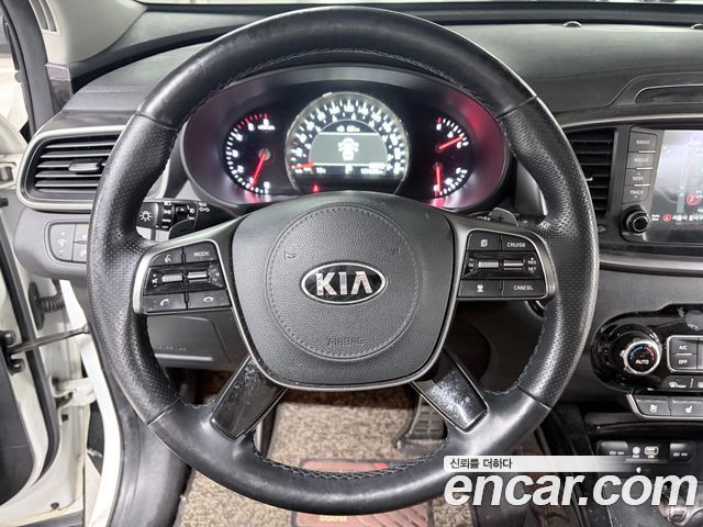 Kia Sorento 2018 — photo 14