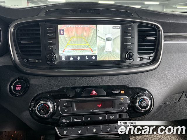 Kia Sorento 2018 — photo 17