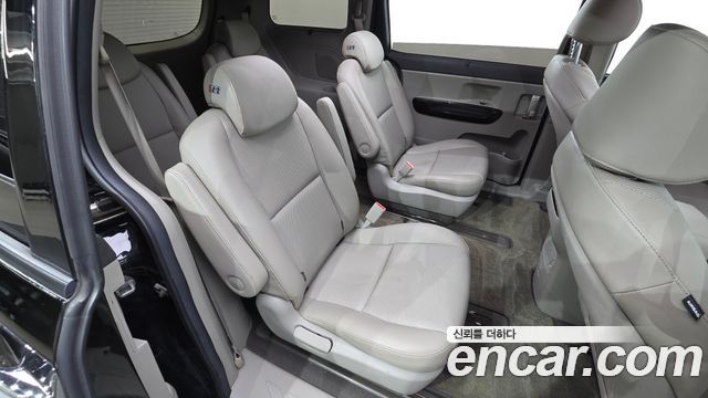 Kia Canival 2018 — photo 12
