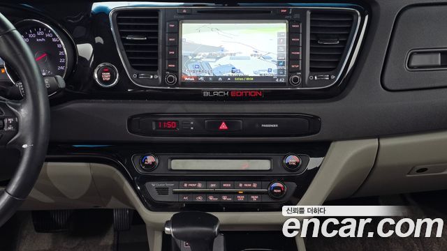 Kia Canival 2018 — photo 15