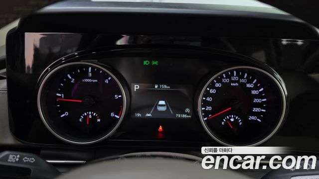 Kia Canival 2021 — photo 11