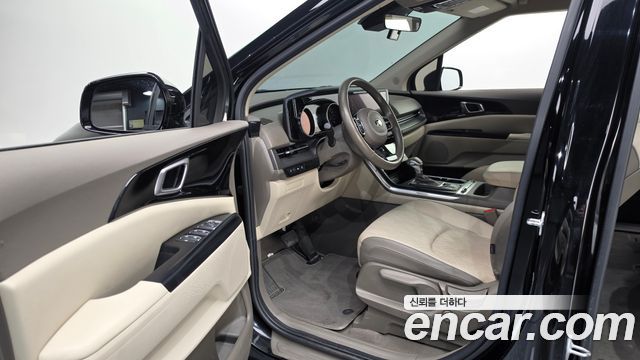 Kia Canival 2021 — photo 13