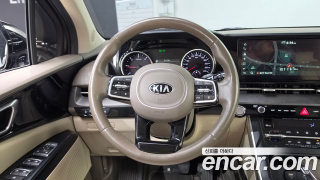 Kia Canival 2021 — photo 19