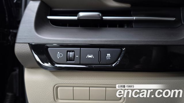 Kia Canival 2021 — photo 24