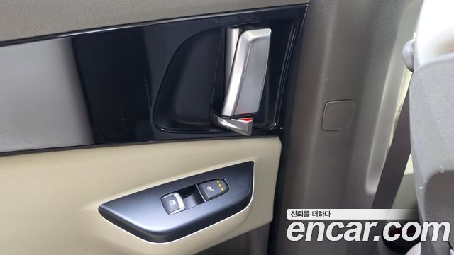 Kia Canival 2021 — photo 25