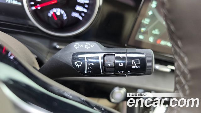 Kia Canival 2021 — photo 29