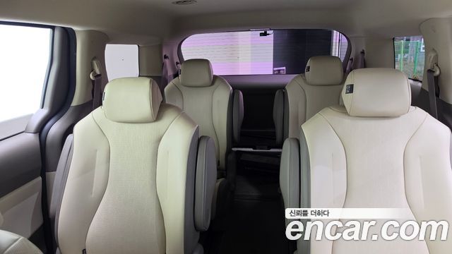 Kia Canival 2021 — photo 30