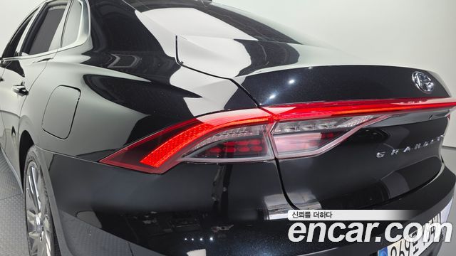 Hyundai Grandeur 2022 — photo 9