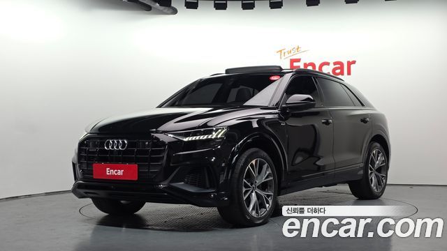 Audi Q8 2022 — photo 1