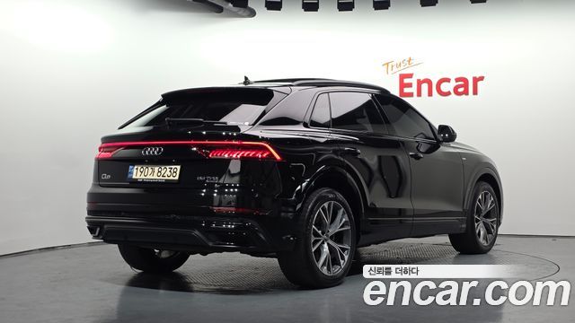 Audi Q8 2022 — photo 2