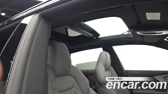Audi Q8 2022 — photo 17