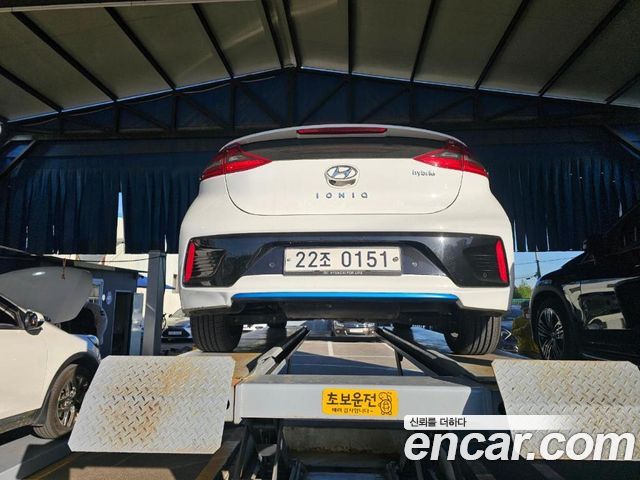 Hyundai Ioniq 2017 — photo 2