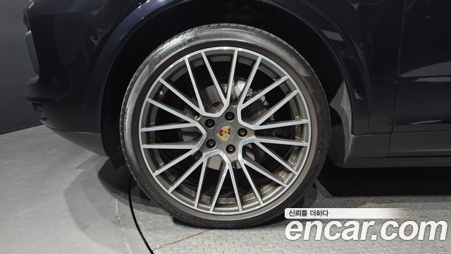 Porsche Cayenne 2022 — photo 5